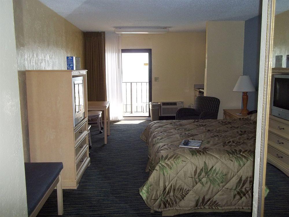 Holiday Inn Express & Suites Oceanfront Daytona Beach Shores By Ihg Экстерьер фото