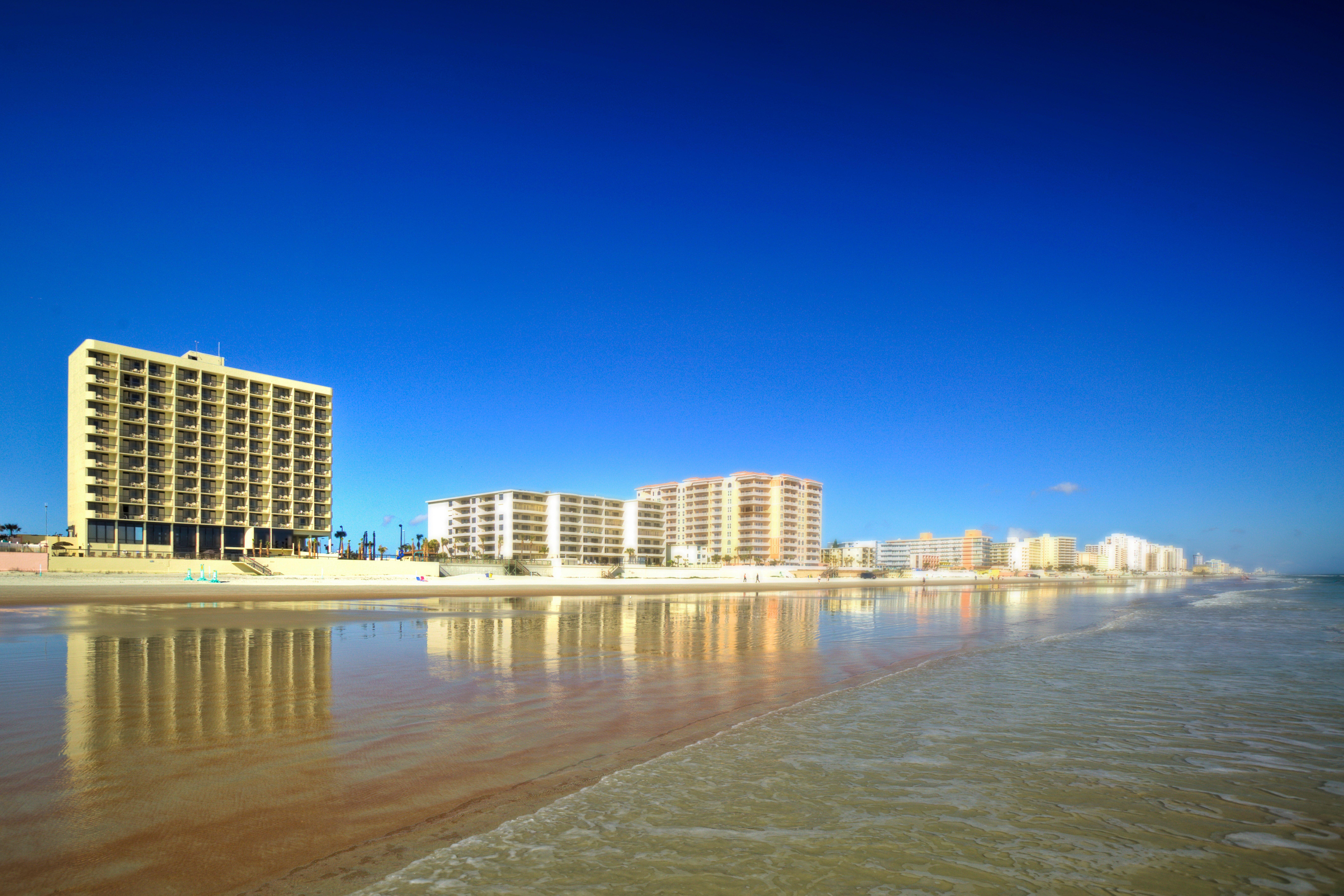 Holiday Inn Express & Suites Oceanfront Daytona Beach Shores By Ihg Экстерьер фото