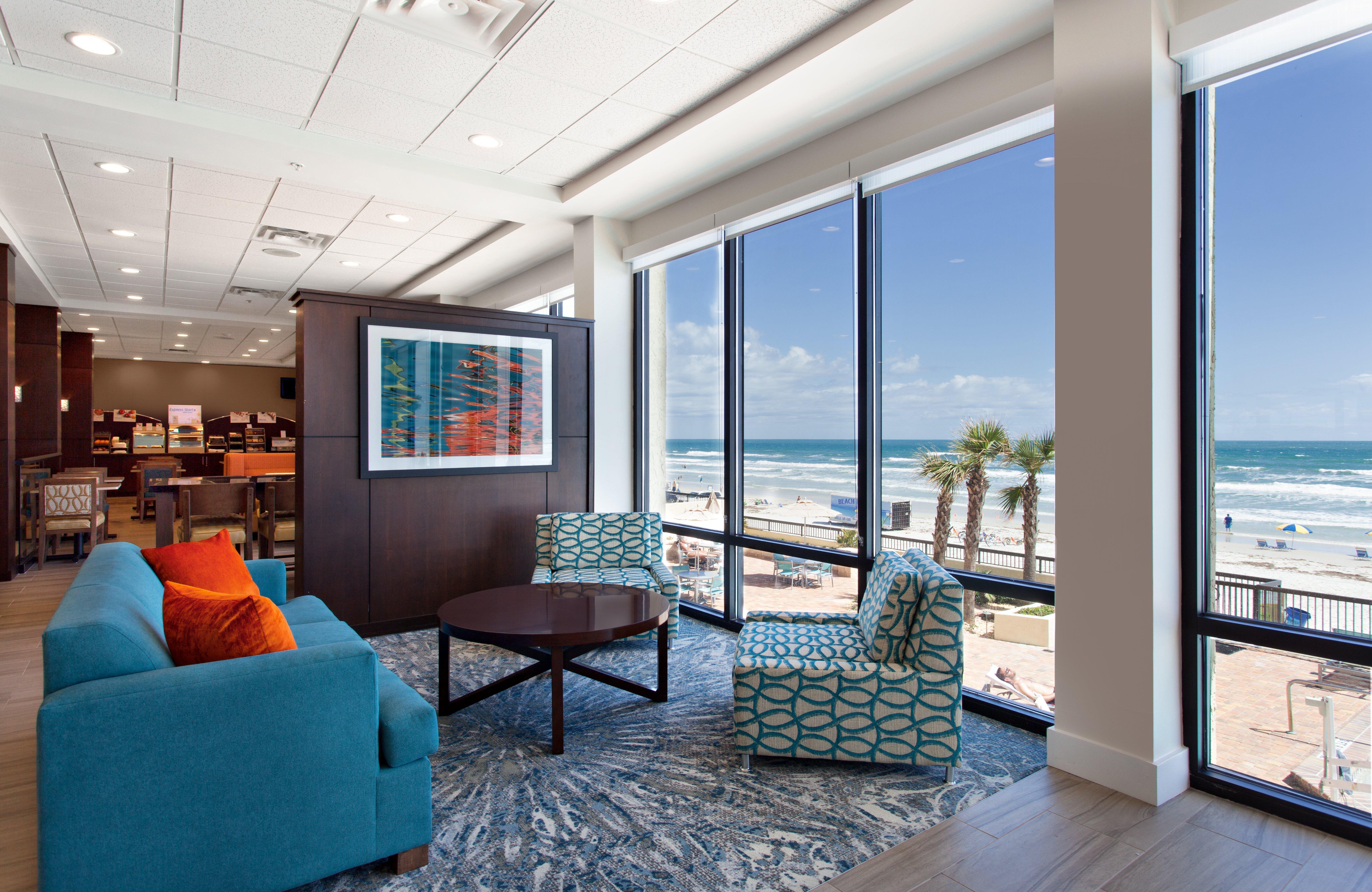 Holiday Inn Express & Suites Oceanfront Daytona Beach Shores By Ihg Экстерьер фото