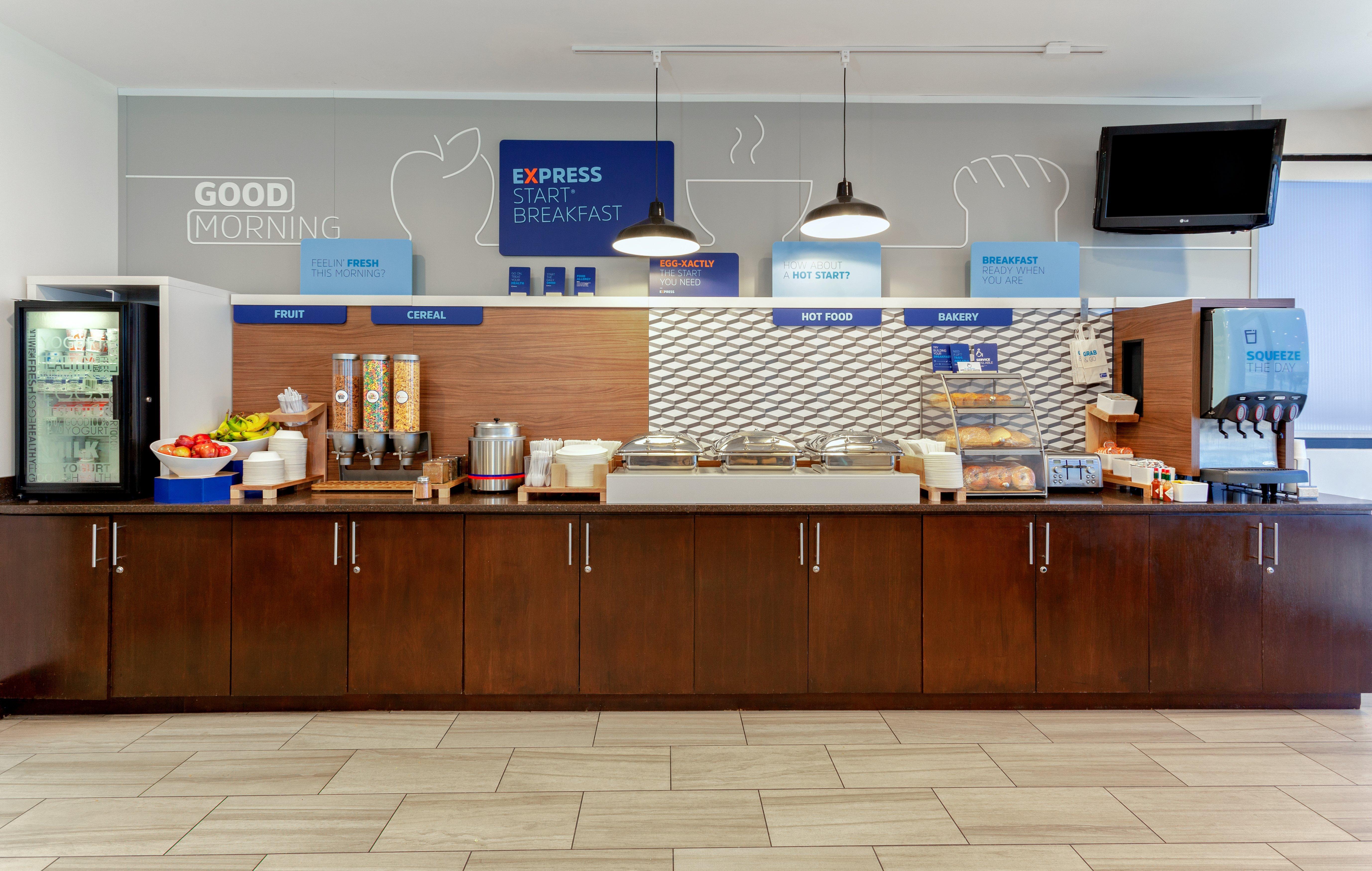 Holiday Inn Express & Suites Oceanfront Daytona Beach Shores By Ihg Экстерьер фото
