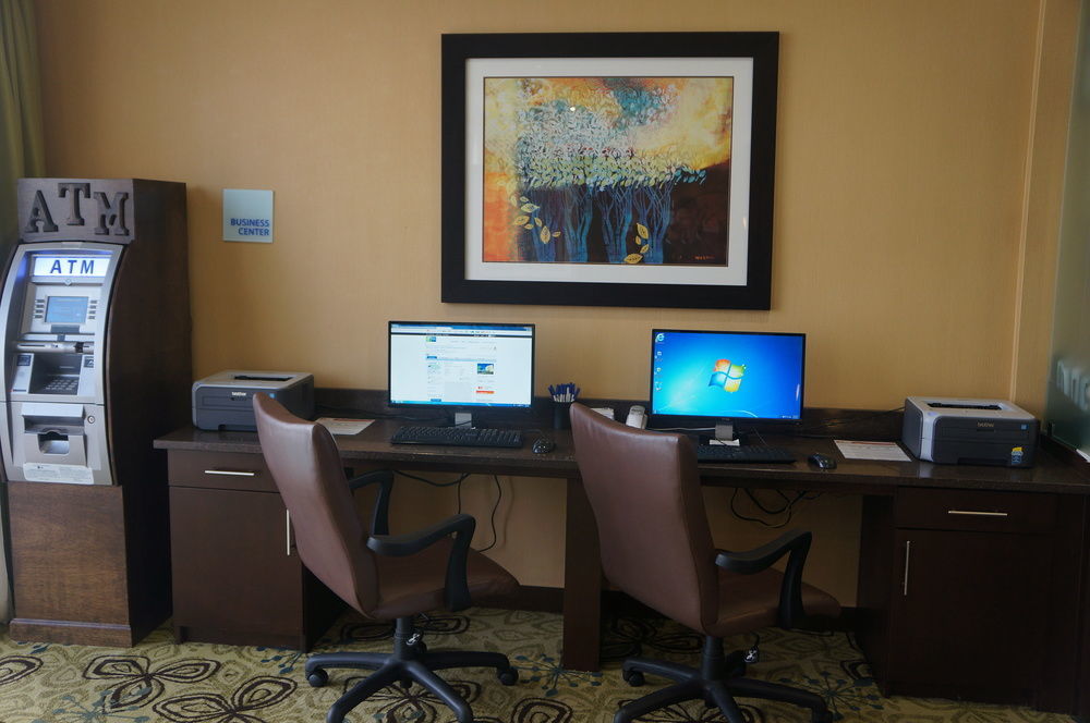 Holiday Inn Express & Suites Oceanfront Daytona Beach Shores By Ihg Экстерьер фото